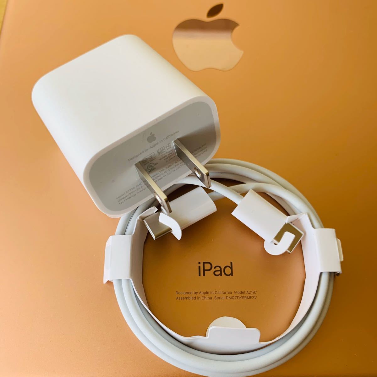 Apple純正品iPad付属した18w高速充電アダプター USB-c純正 Apple純正品iPad付属した18w高速充電アダプター USB-c純正