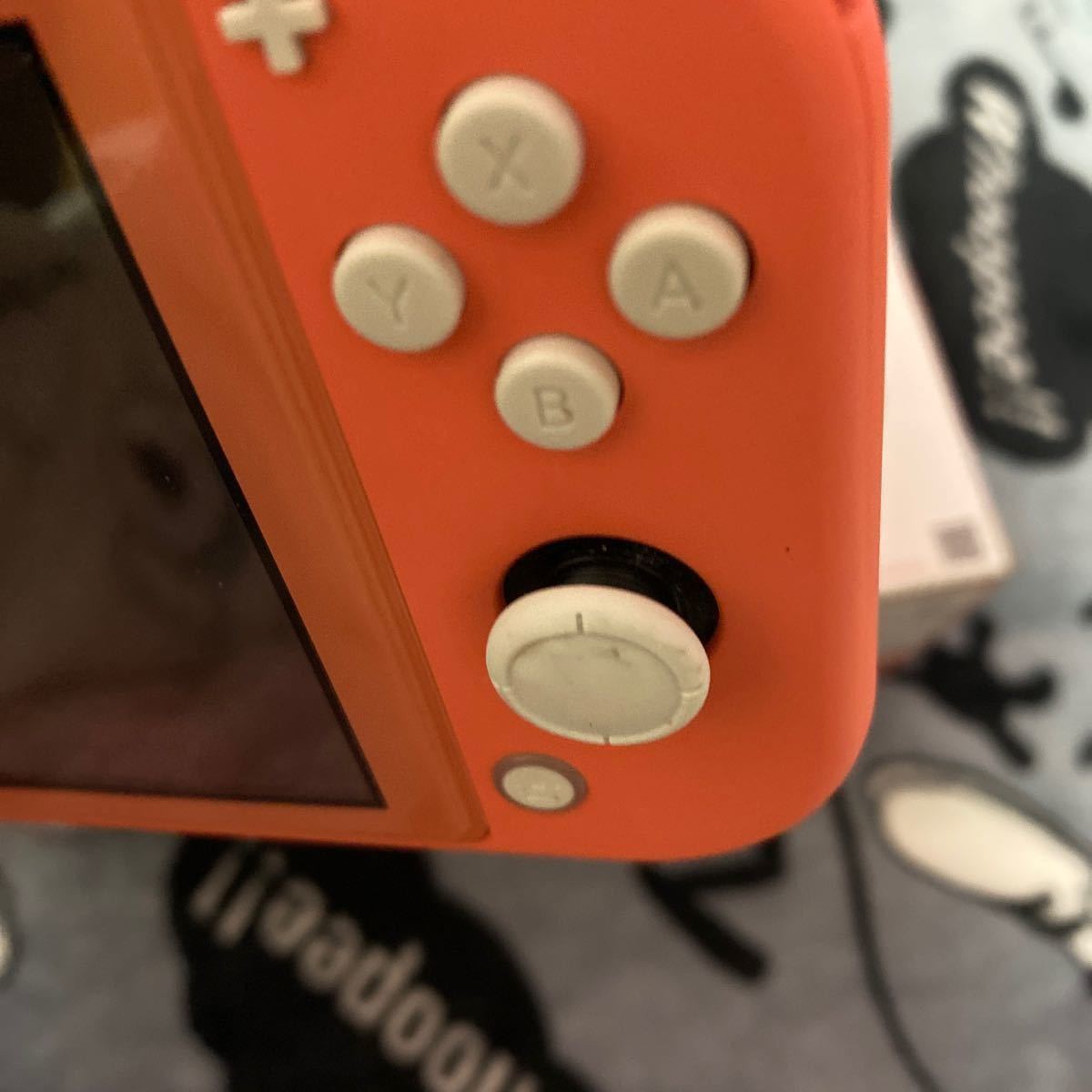  Nintendo Switch Lite コーラル 