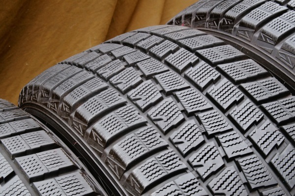 ダンロップ WINNTER MAXX ＷＭ01 225/55Ｒ16 4本セット 税込 送料格安 日時指定可　個人宅可　宮城県名取市_画像4