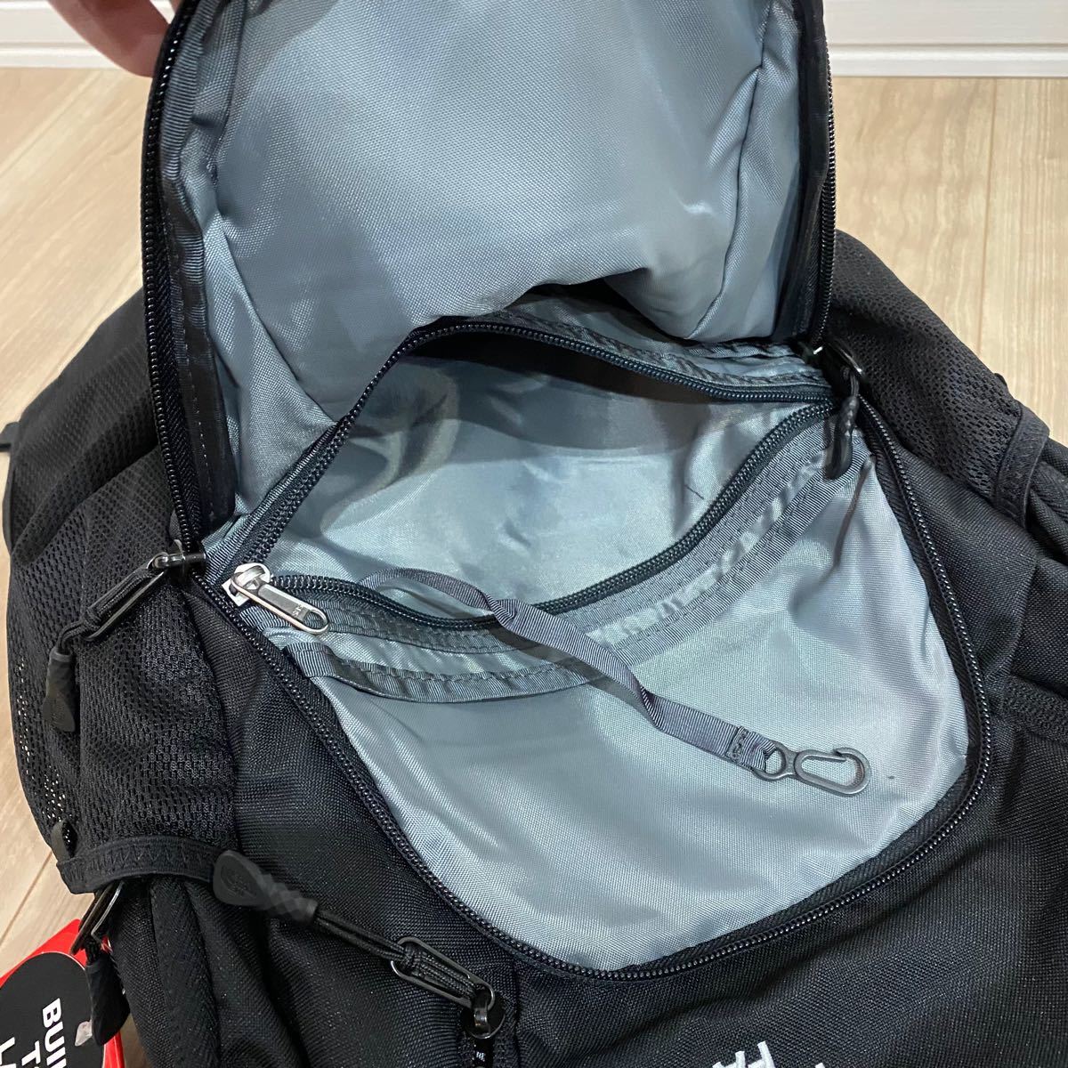 新品 ノースフェイス リュック バックパック ピボター 27L リュックサック ザノースフェイス 黒 ブラック 通勤 アウトドア