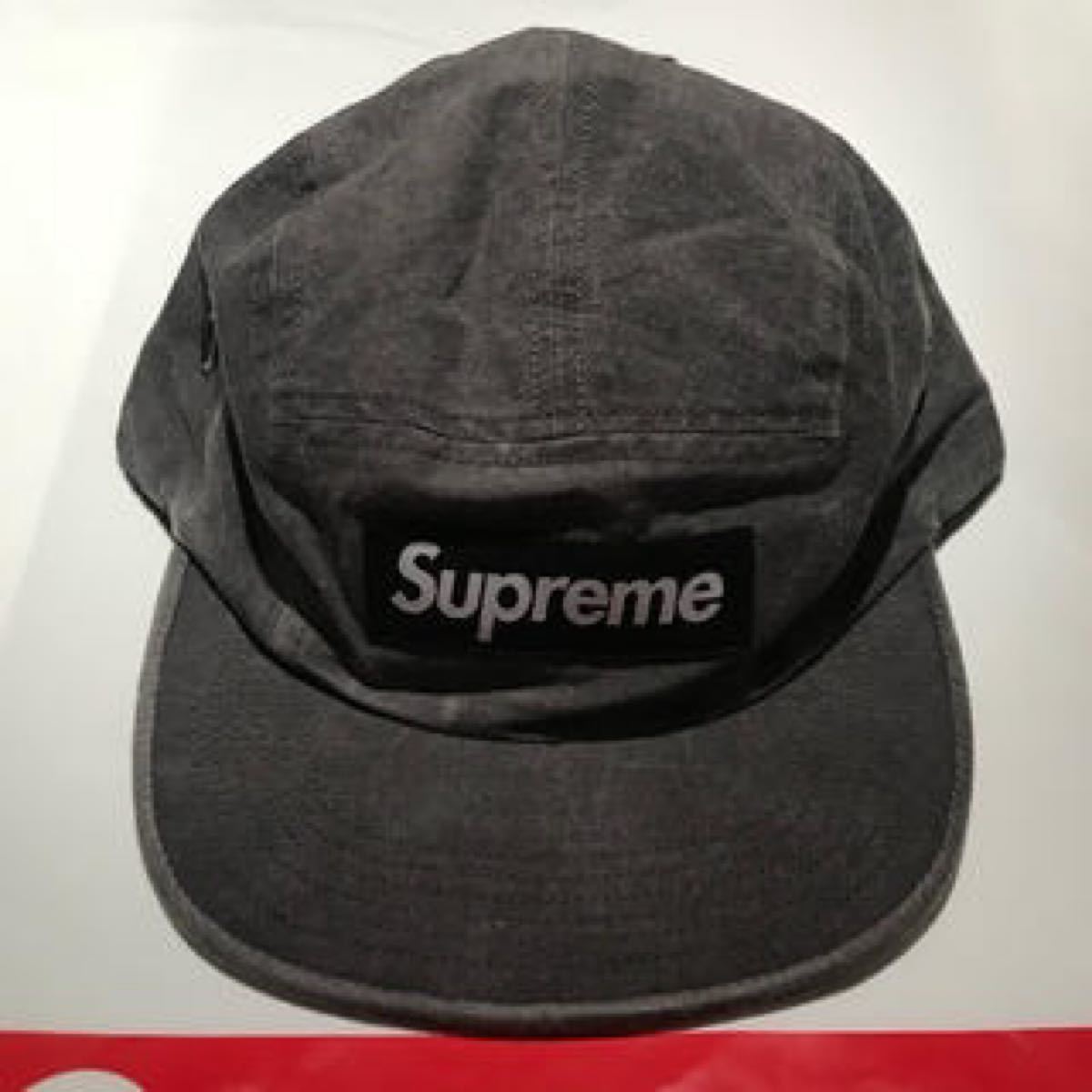 Supreme ボックスロゴ supremeキャップ NEW ERA BLACK キャップ　人気！　使用感あり