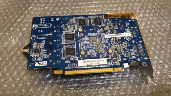 S13 SAPPHIRE Radeon HD5770 1GB 1024MB GDDR5 DVI HDMI PCI-Express グラフィックボード_画像3