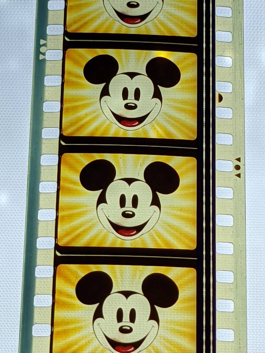 35ミリ「ミッキーの大時計」(1937年) フィルム ディズニー 短編 35ミリ「ミッキーの大時計」(1937年) フィルム ディズニー 短編