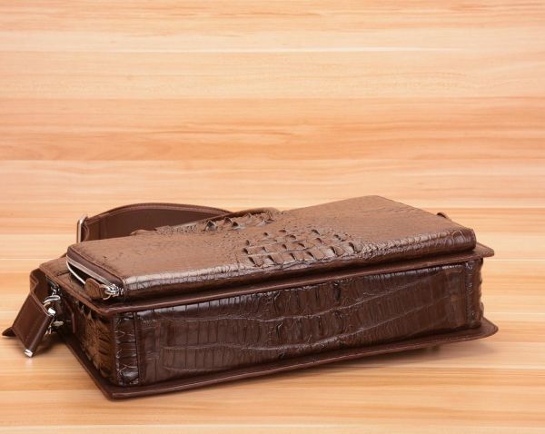 値下げ中 ワニ革 クロコダイルレザー ブリーフケース 値下げ中 ワニ革 クロコダイルレザー ブリーフケース