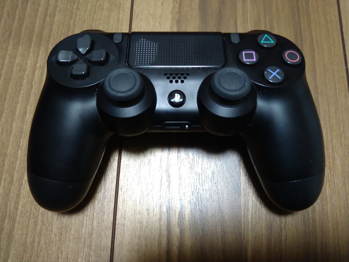 美品　SONY PlayStation4 本体セット＋ソフト3本セット