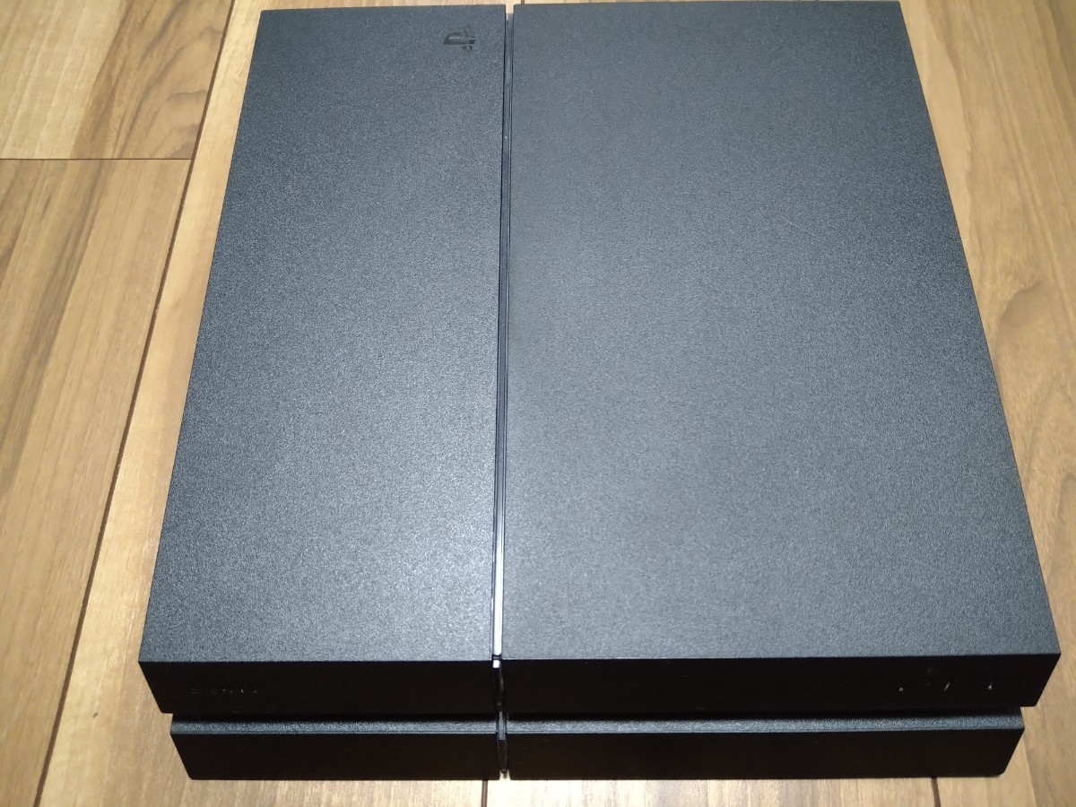 美品　SONY PlayStation4 本体セット＋ソフト3本セット