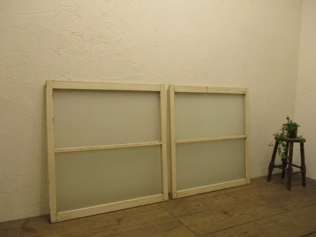 taU847*[H91cm×W88cm]×2 sheets * paint. peel off . car Be . old wooden glass door * fittings sliding door lino beige .n Cafe coffee shop L.1