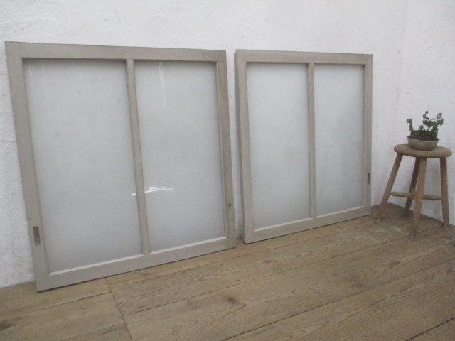 taM834* several set have *[H90cm×W84,5cm]×2 sheets * pretty paint. old wooden glass door * fittings sliding door sash retro K under 