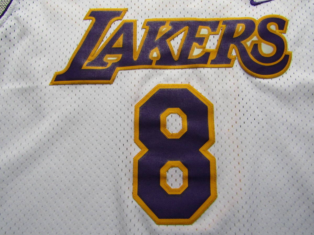 ■美品 NBA LAKERS コービー・ブライアント BRYANT #8 ロサンゼルス・レイカーズ ナイキ NIKE製 ユニフォーム バスケ ゲームシャツの画像3