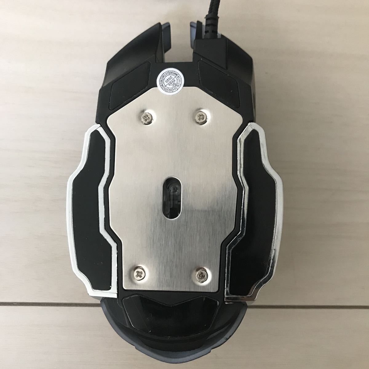 美品◆ゲーミングマウス有線◆4色に光るブラック◆箱付きGAMING OPTICAL MOUSE_画像5