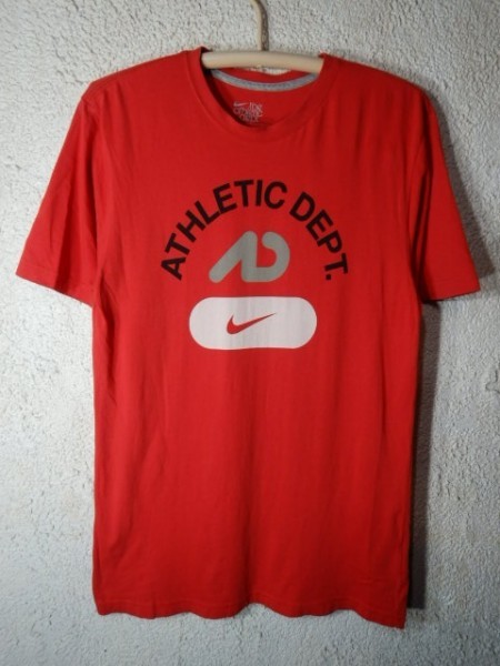 to2518　NIKE　athletic dept　ナイキ　アスレチック　デプト　半袖　tシャツ　人気　送料格安_画像1