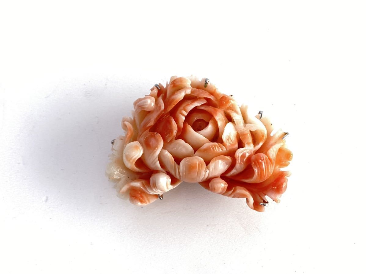 販売取扱店  時代 アンティークブローチ花彫刻 珊瑚 桃色サンゴ 帯留め 和装小物 彫刻/オブジェクト