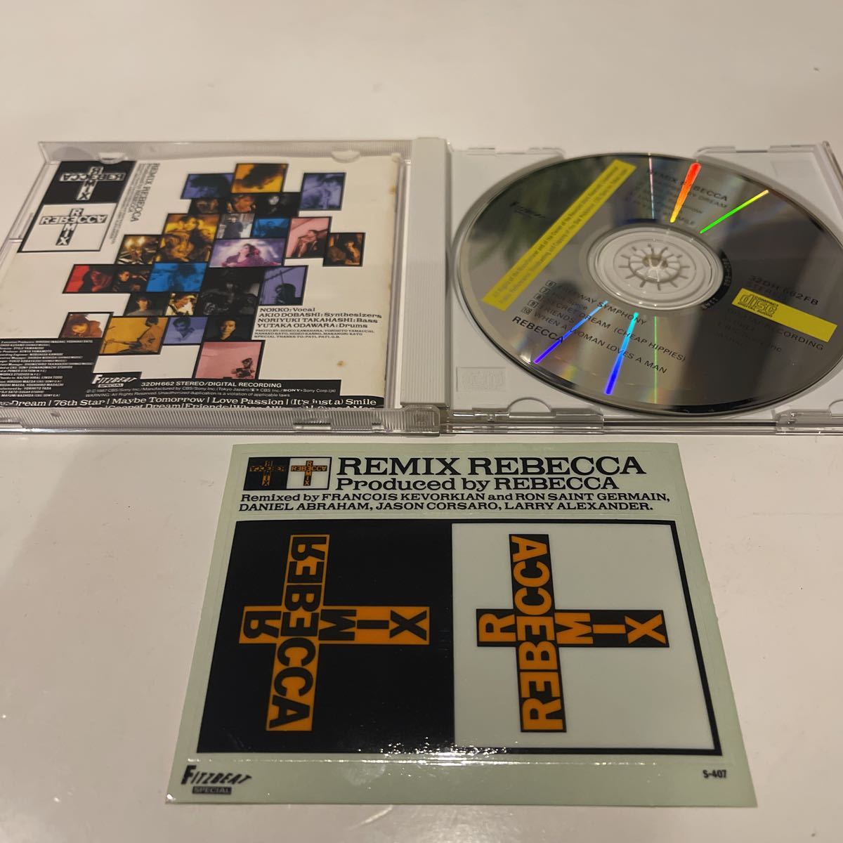 廃盤CD ステッカー付き REMIX REBECCA レベッカ 5枚以上まとめてご購入の方（送料0円）送料無料_画像2