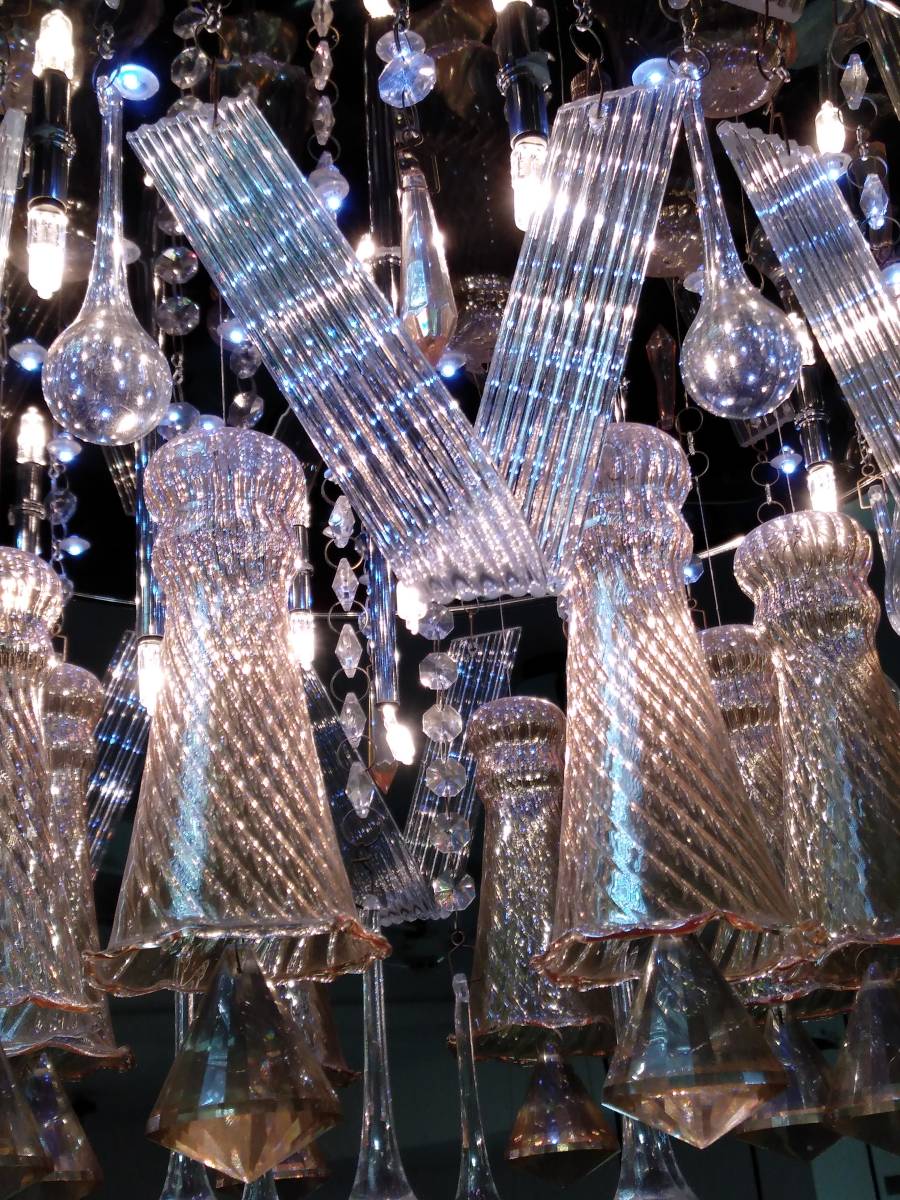 展示品販売　デザインシャンデリア　シャンパングラス　LED　ハロゲン　クリスタルの輝きで優雅な　シャンデリア_画像4