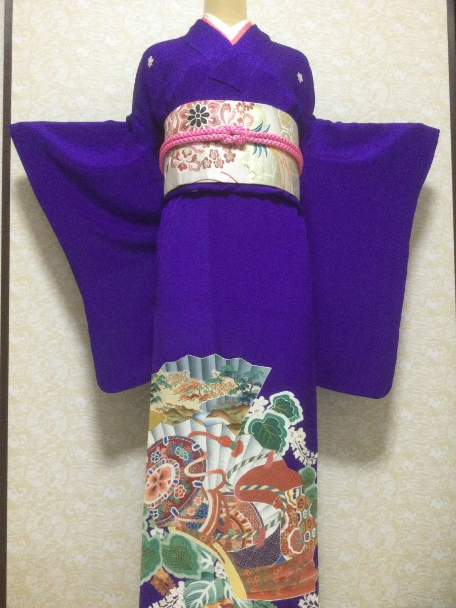 昭和アンテイーク　鮮やかな　紫　扇　鼓柄　裾　ふきわた入り　説明もお読みください。 TN.60_画像6