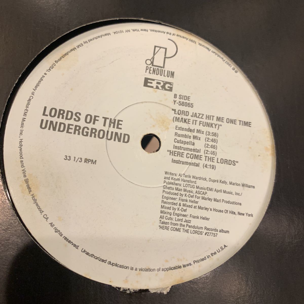 LORDS OF THE UNDERGROUND / HERE COME THE LORDS / LORD JAZZ HIT ME ONE TIME / 中古レコード_画像2