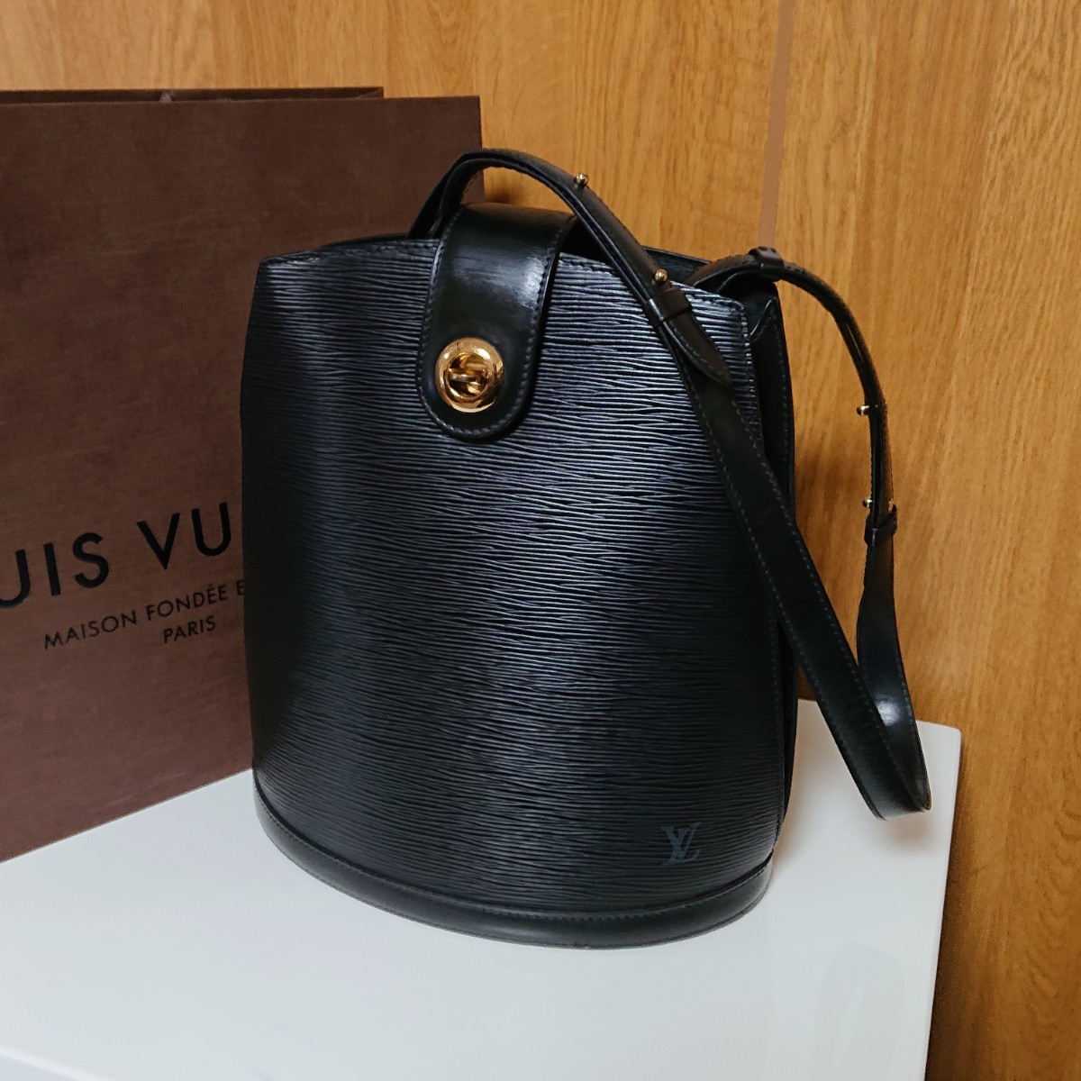 良品 正規品 ルイヴィトン LOUIS VUITTON エピ クリュニー 良品 正規品 ルイヴィトン LOUIS VUITTON エピ クリュニー
