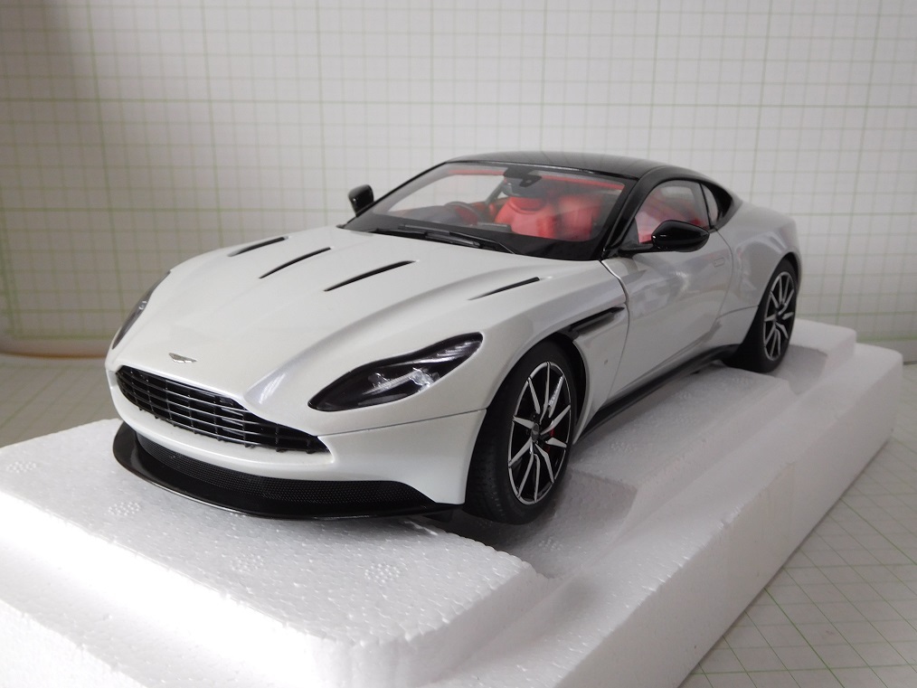 ◎Aa 1/18 アストンマーチン DB11 ホワイト disdukcapil.paserkab.go.id