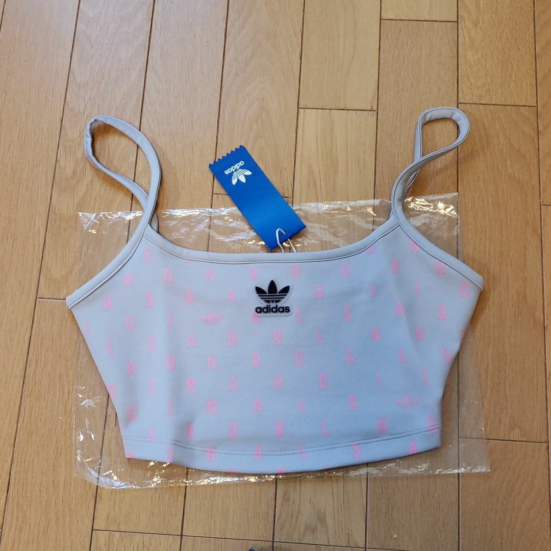 新品タグ付きadidas　キャミソール