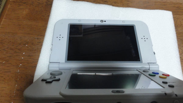 NEW ニンテンドー 3DS LL スーパーファミコンエディション 美品 NINTENDO