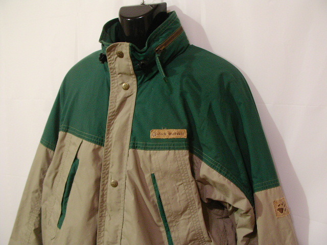 ssy3998 Jack Wolfskin ジャックウルフスキン メンズ マウンテンジャケット カーキ×グリーン ■ 配色切り替え ■ 襟に収納できるフード_画像2