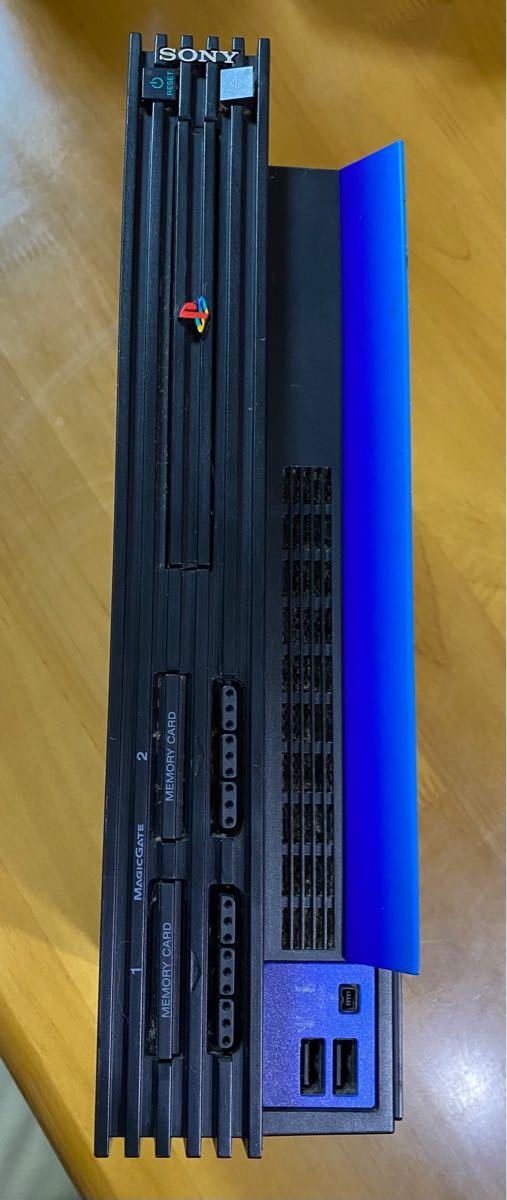 PlayStation2本体と電源コード（SCPH-50000）
