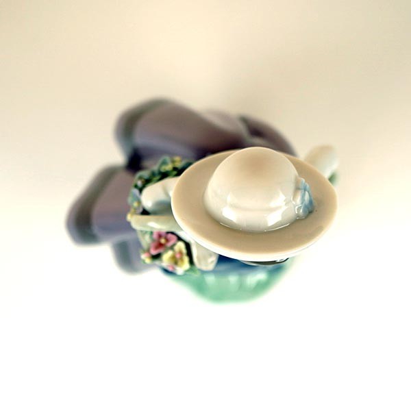 リヤドロ 甘い花の香り 少女 帽子 かご 陶器 人形 置物 オブジェ スペイン製 インテリア 人気 ブランド 陶磁器 中古 a00466 KOJIYA_画像5