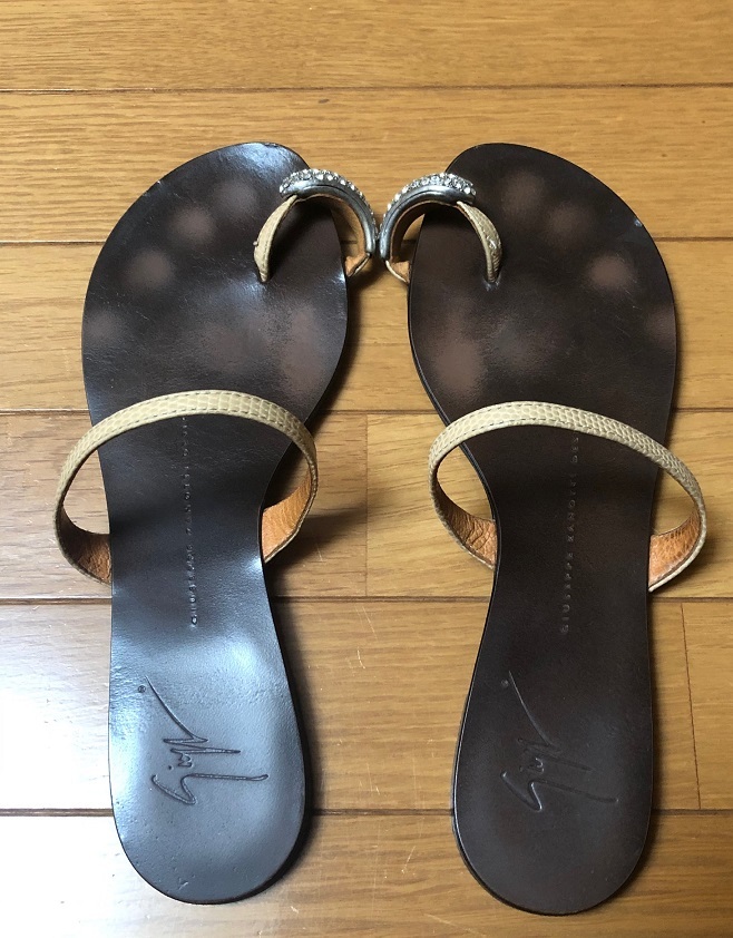  free shipping * Giuseppe Zanotti * Flat biju- tongs sandals *