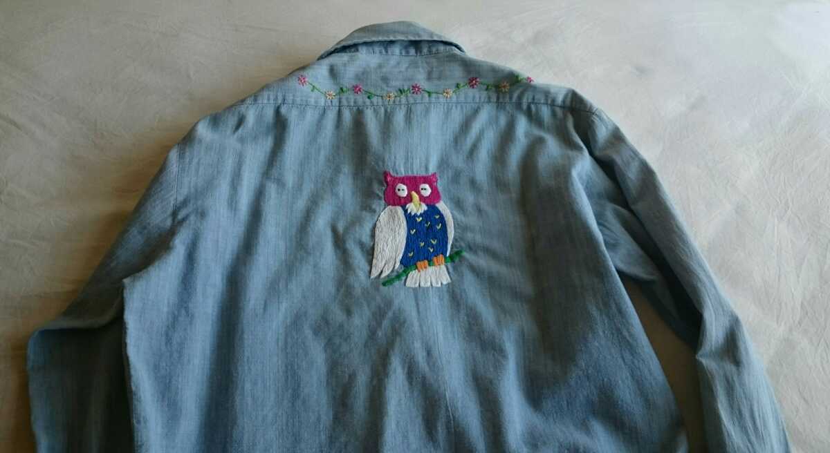 ビンテージ ブルーデニム シャンブレーシャツ フクロウ リンゴと虫 赤かぶ いちご 刺繍　レトロ　昭和ビンテージ　1970~80年代ビンテージ_画像4