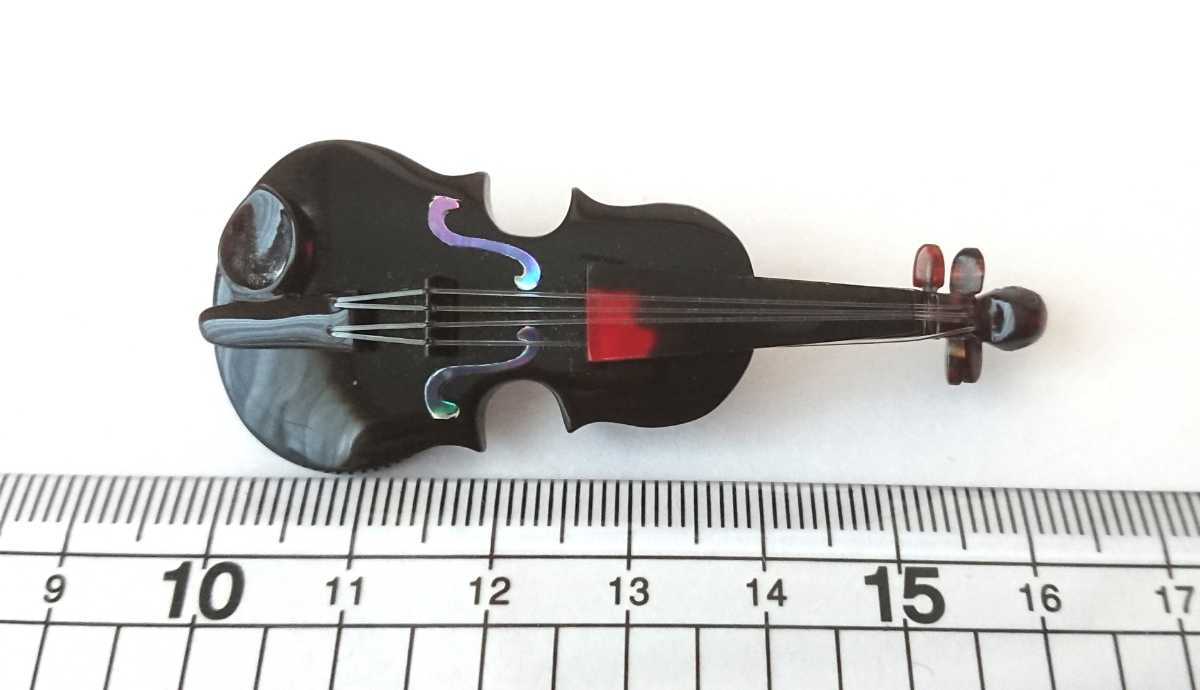 *book@ tortoise shell tortoise shell White Butterfly . violin brooch * tortoise shell musical instruments brooch 