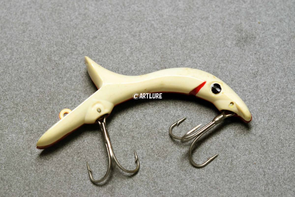 SHURBITE ,,SHE-DEVIL,,THE SPORTMAM'SCO,.ILLINOIS,USA C1949 OLD LURE.3007/8INCH 面白珍品蒐集家向け、**