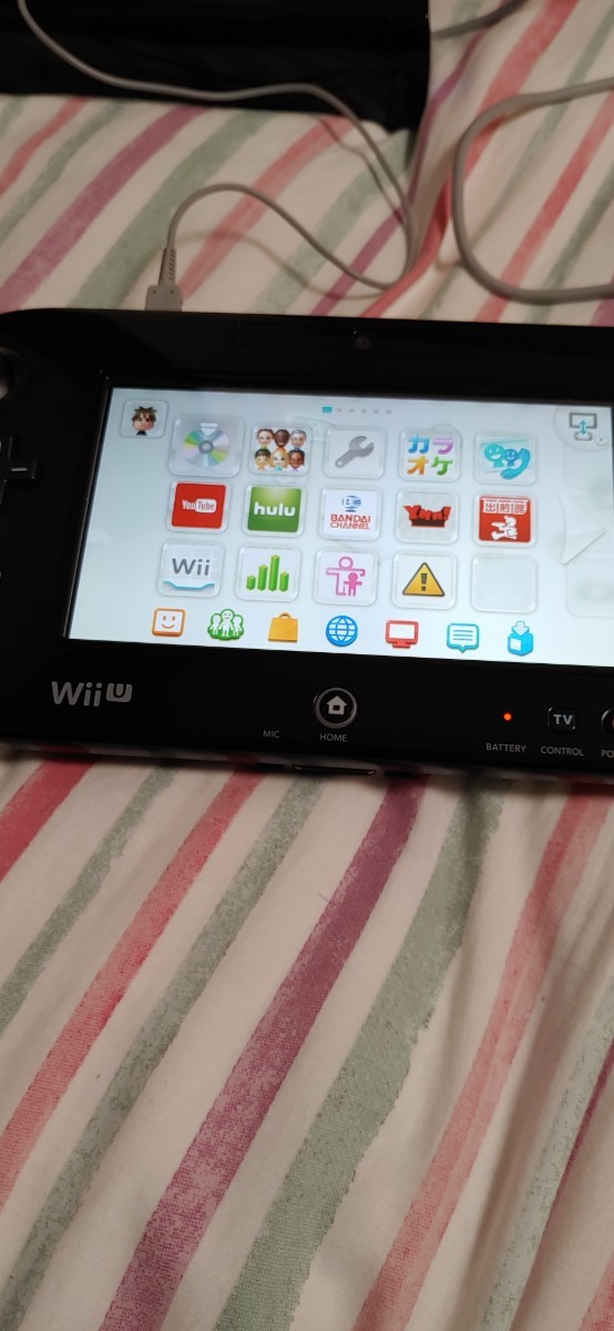 Wiiu本体32ギガ　ゲームパッドセット　Wiiコントローラー　センサーバー