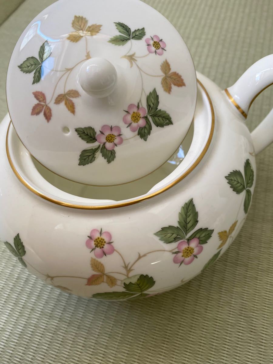 ウェッジウッド ワイルドストロベリー ティーポット シュガーポット クリーマー WEDGWOOD 