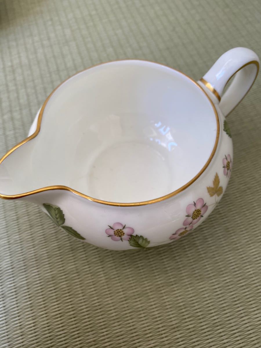 ウェッジウッド ワイルドストロベリー ティーポット シュガーポット クリーマー WEDGWOOD 