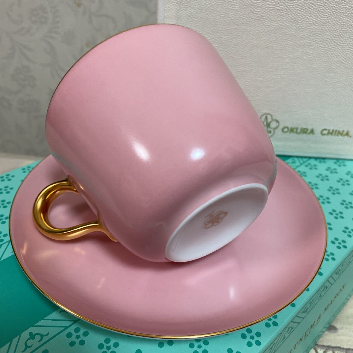 クリスマスセール大倉陶園　色蒔き　新品　モーニングカップ&ソーサー　ピンク