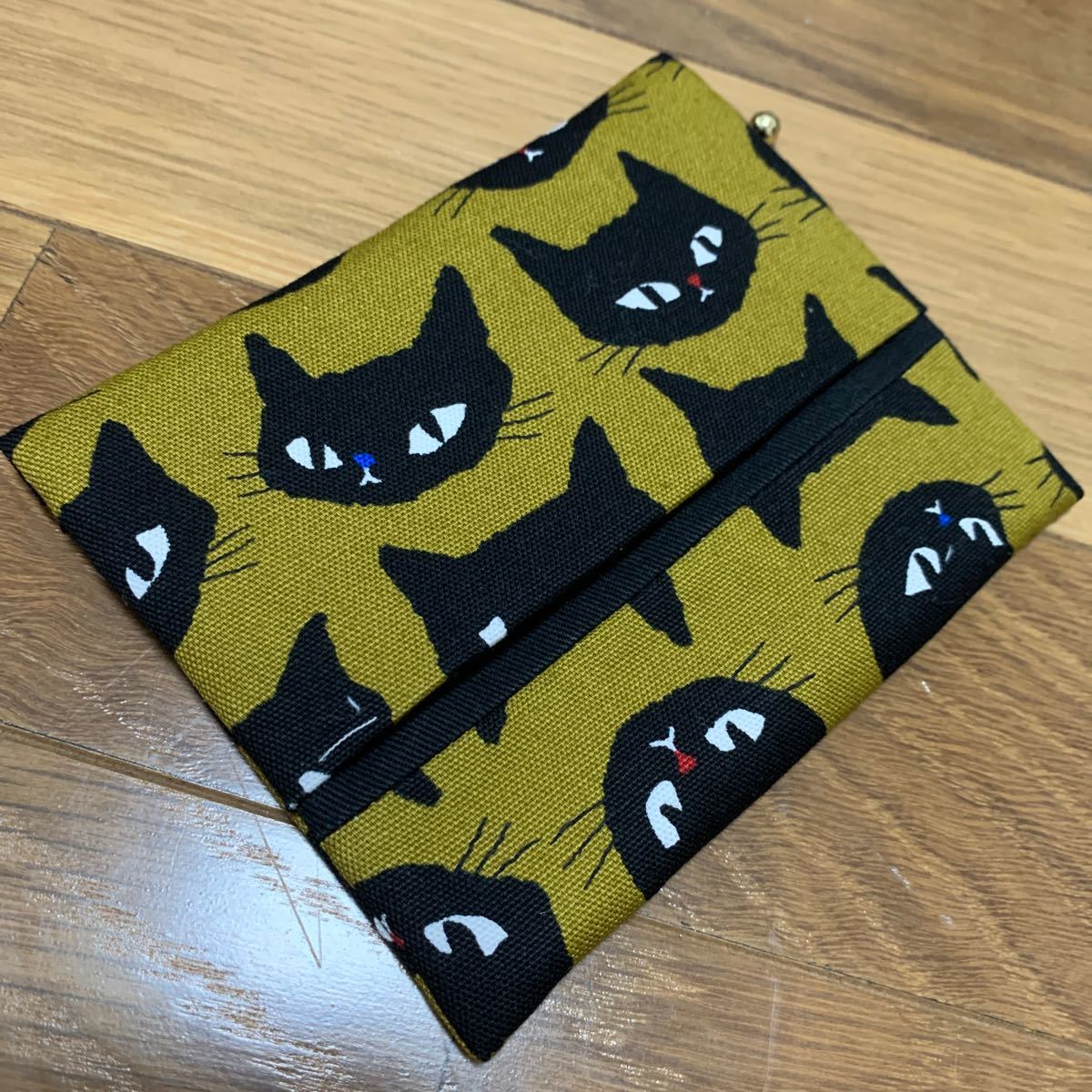 ねこ　ネコ　猫　カーキ　黒猫　ティッシュケース付ポーチハンドメイド