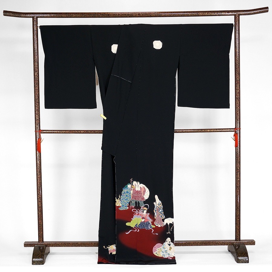 黒留袖 京加賀友禅 福を呼ぶ 七福神 落款 未仕立て 仮絵羽 在庫 黒留袖 京加賀友禅 福を呼ぶ 七福神 落款 未仕立て 仮絵羽 在庫