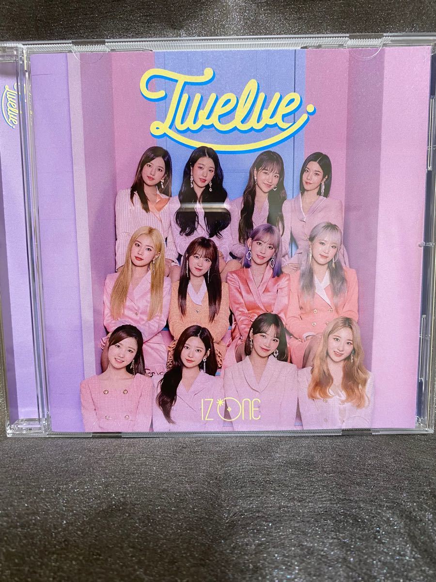 IZ*ONE 日本1stアルバム「Twelve」WIZ*ONE盤