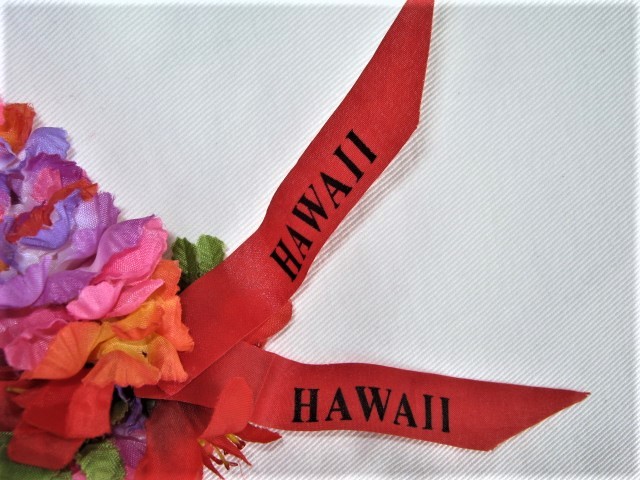 ★中古品 10年以上前にハワイで購入 HAWAII レイ 造花 ハイビスカス 花 葉 フラダンス 直径20cm 車のルームミラーに掛けるのに最適サイズ★_画像9