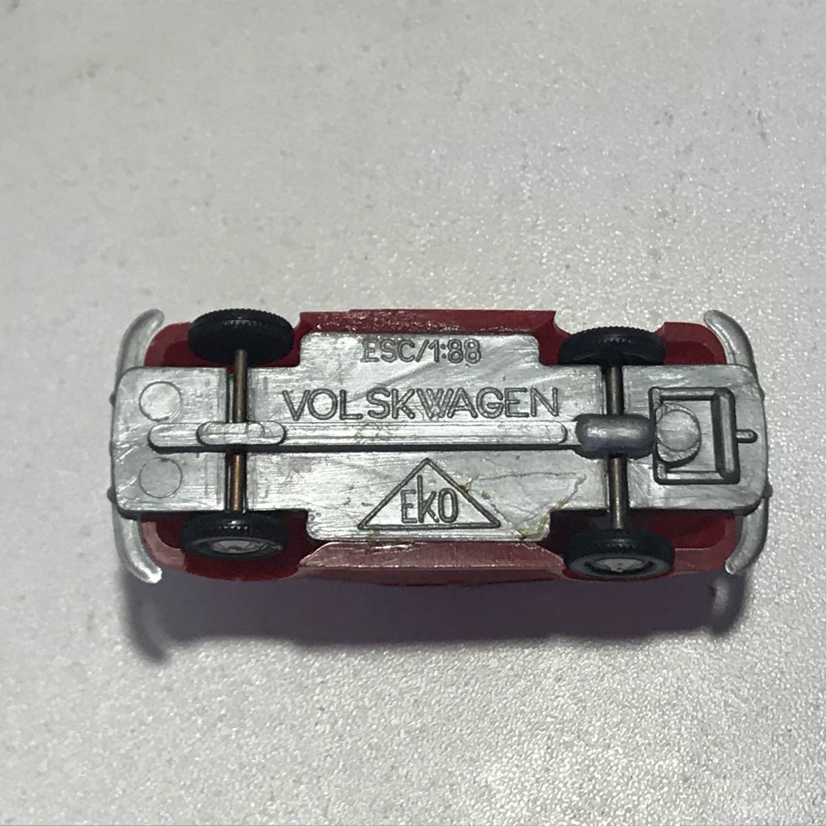 【EKO★エコー】Volkswagen・ヴォルクスワーゲン★モーリス★SPAIN・スペイン★1:88スケール★ミニカー★ビートル 赤_画像3