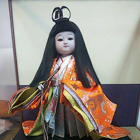 三陽作 市松人形 ガラス木枠 日本人形 着物 扇子 淳和 お人形 三陽作 市松人形 ガラス木枠 日本人形 着物 扇子 淳和 お人形