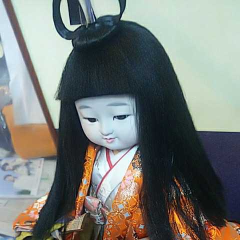 三陽作 市松人形 ガラス木枠 日本人形 着物 扇子 淳和 お人形 三陽作 市松人形 ガラス木枠 日本人形 着物 扇子 淳和 お人形