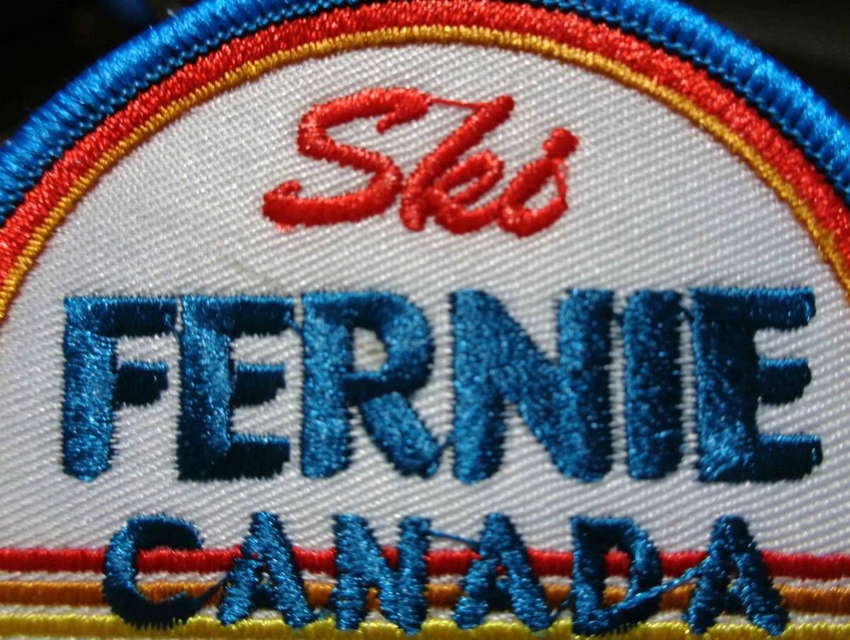  白空（円形）◆新品　SKI　　カナダ　FERNIE BC CANADA　フェルニエ　ファーニー　スキー　雪山登山　　刺繍ワッペン（パッチ）■激シブ