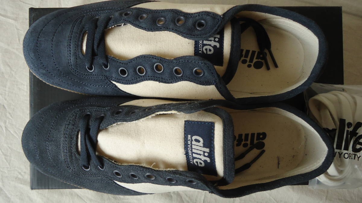 alife EVERYBODY LOW VOLLEY CANVAS/SUEDE 紺/生成り US9 , 27.0cm 40%off エーライフ NYC SB スニーカー 匿名配送 ゆうパック_画像5