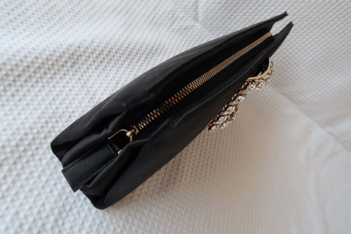roje vi vi e* super-beauty goods *biju- attaching shoulder clutch bag black silk /ROGERVIVIER* party bag 