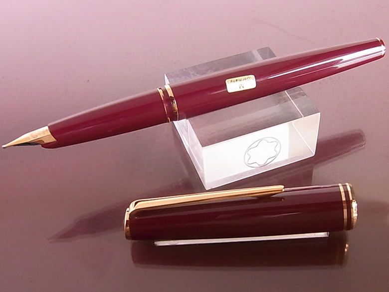 大流行中！ 【MONTBLANC】 ボルドー ニブ M 14K 万年筆 Classic