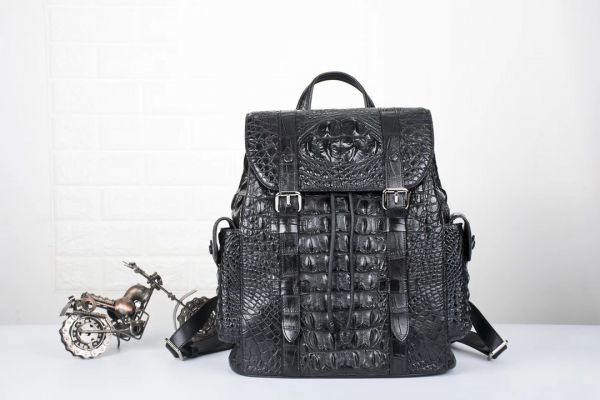 新品 クロコダイル ワニ革 リュックサック デイパック 鞄 バッグパック 本革 背革 カジュアル 旅行 メンズバッグ ブラック 大容量
