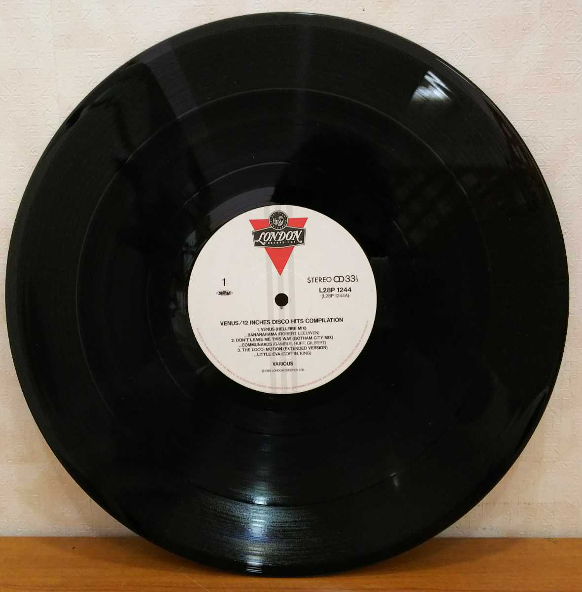 LP(帯あり):ヴィーナス 日本未発売ヴァージョン 12インチ ディスコ・ヒッツ L28P-1244 ロンドンレコード__画像4