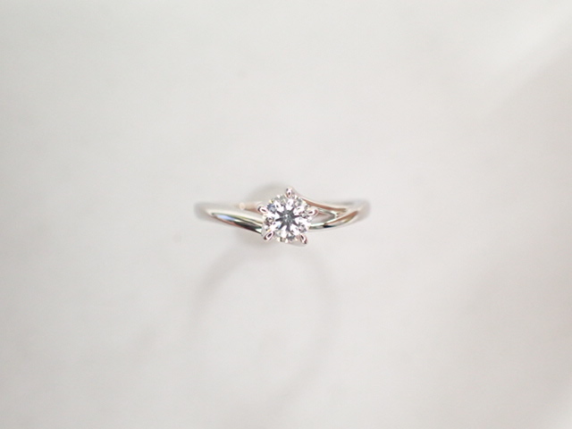 美品 俄 ニワカ Pt950 初桜 ダイヤ0.25ct(D-VS1-VERY GOOD) デザイン