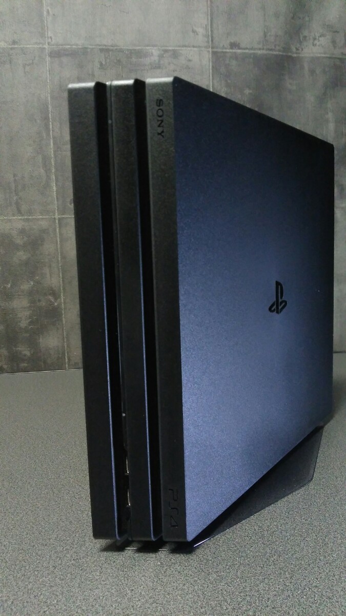 プレイステーション4  PS4 Pro本体 1TB CHU-7000B 欠品なし ＋ 純正縦置きスタンド NO1